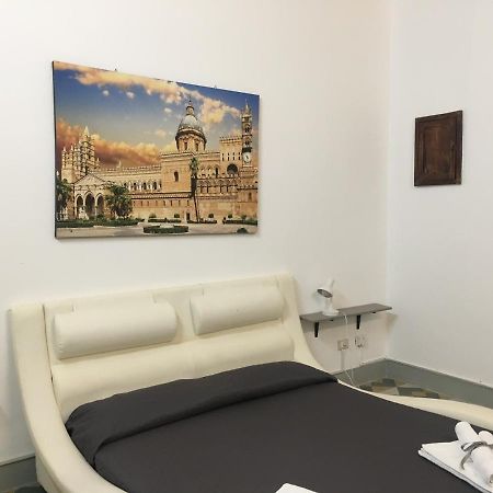 Le Stanze Di Regina Margherita Hotel ปาแลร์โม ภายนอก รูปภาพ
